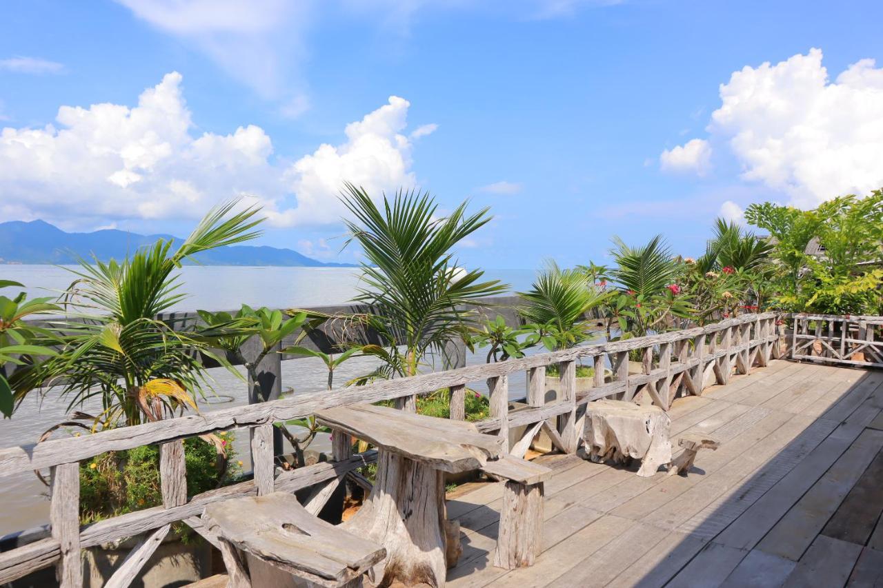 Ban Sulada Guest House Laem Ngop Bagian luar foto