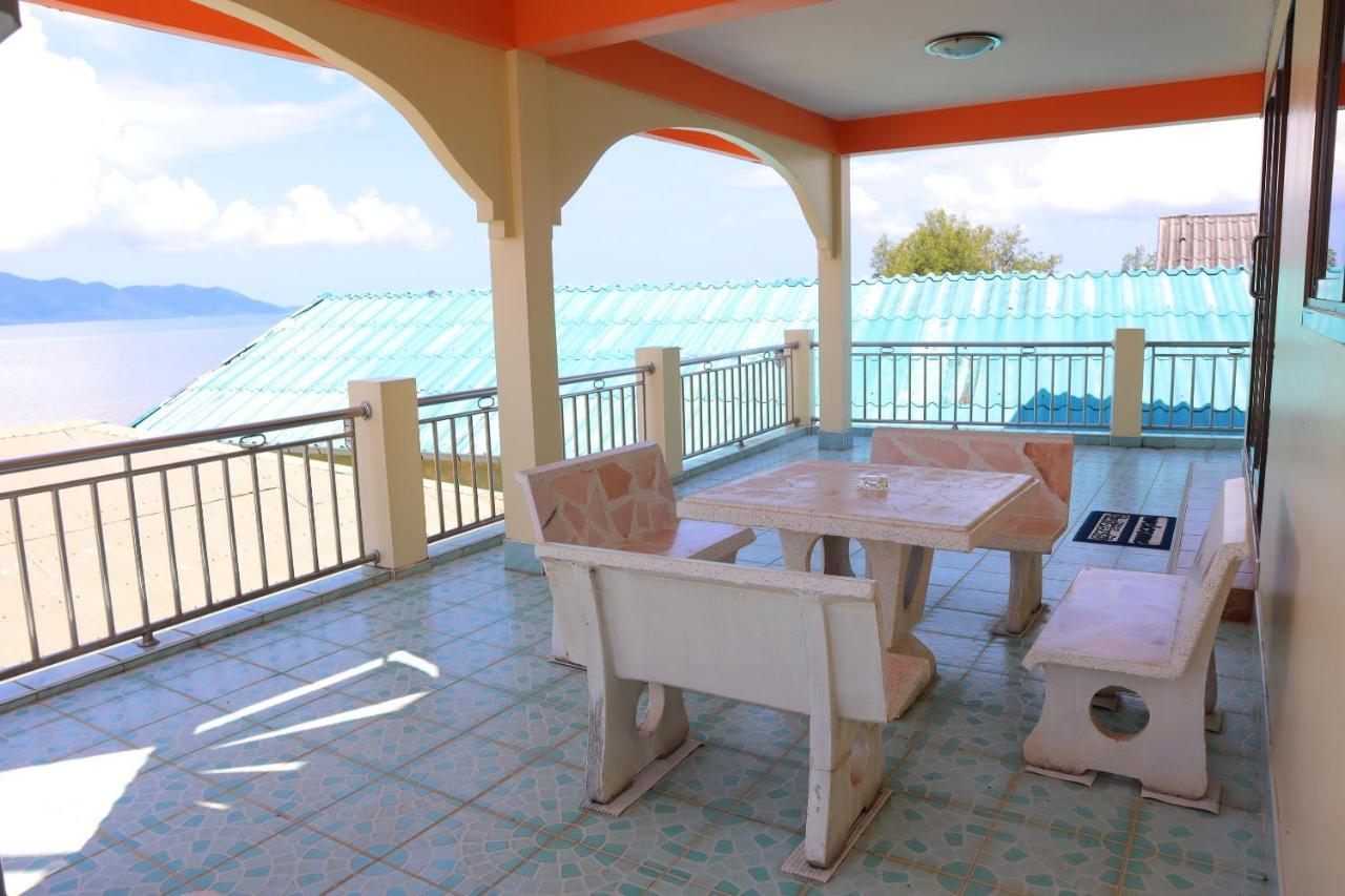 Ban Sulada Guest House Laem Ngop Bagian luar foto