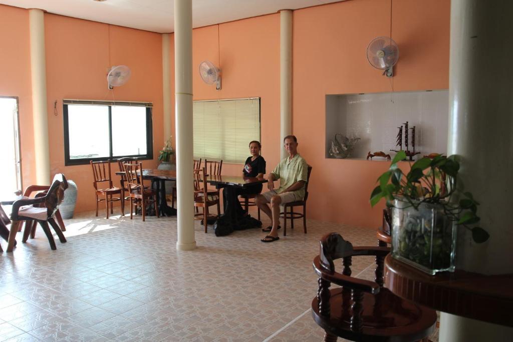 Ban Sulada Guest House Laem Ngop Bagian luar foto