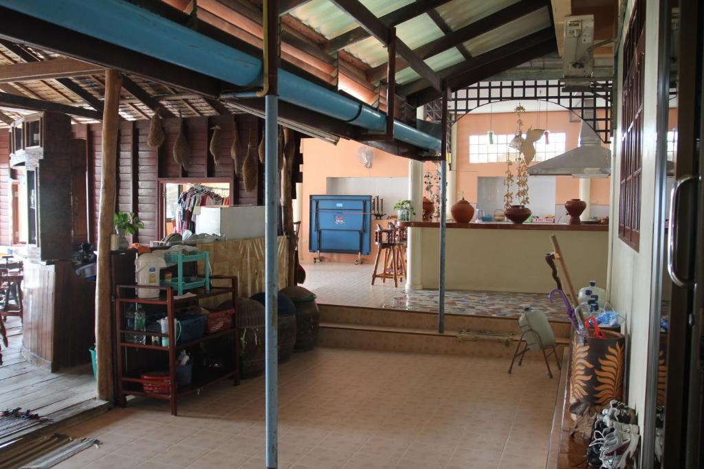 Ban Sulada Guest House Laem Ngop Bagian luar foto